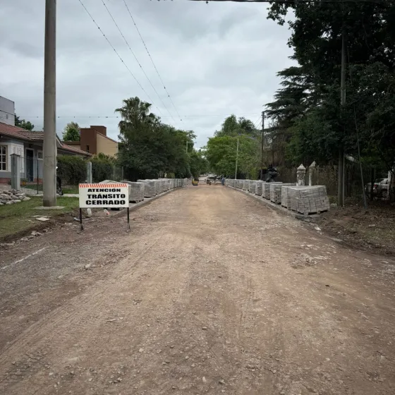 Ejecución de adoquín y cordón cunetas