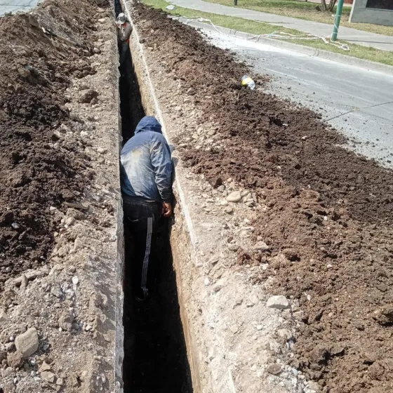 Ampliación de red de agua en calle Bartolomé Apóstol
