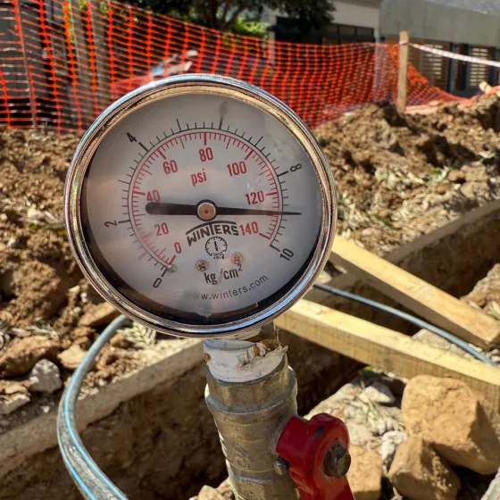 Ampliación de red de agua en calle Bartolomé Apóstol