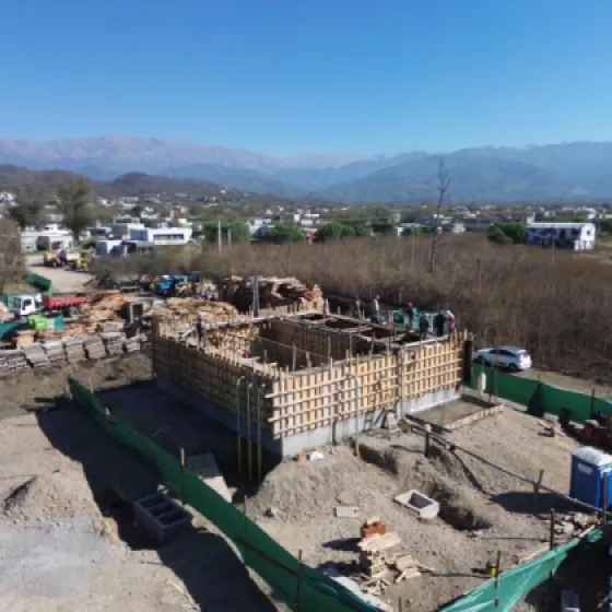 Construcción de cisterna de 270 m3 de hormigón armado