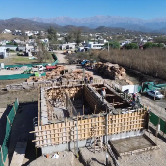 Construcción de cisterna de 270 m3 de hormigón armado